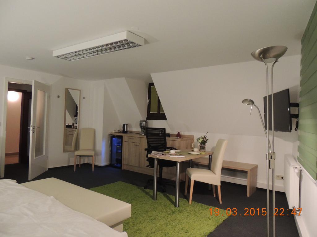 Hotel Gästehaus Blasius Merzig Zimmer foto
