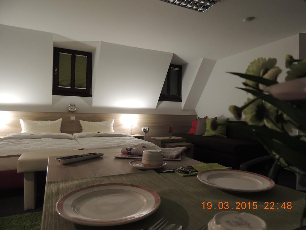 Hotel Gästehaus Blasius Merzig Zimmer foto