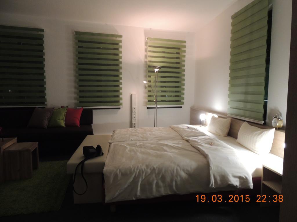Hotel Gästehaus Blasius Merzig Zimmer foto