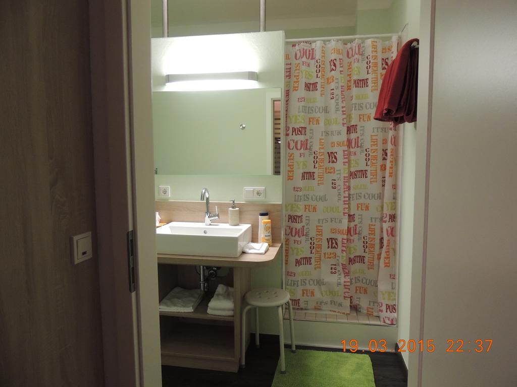 Hotel Gästehaus Blasius Merzig Zimmer foto